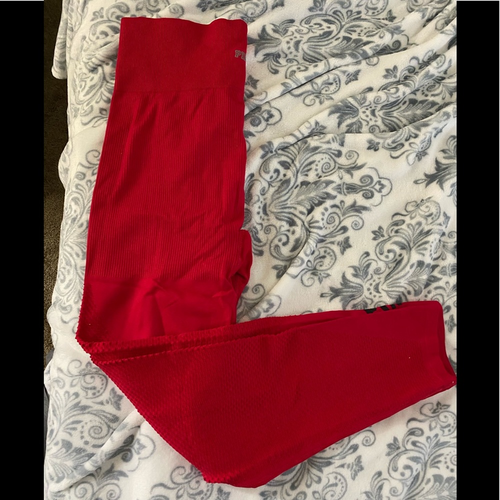 Red seamless leggings♥️